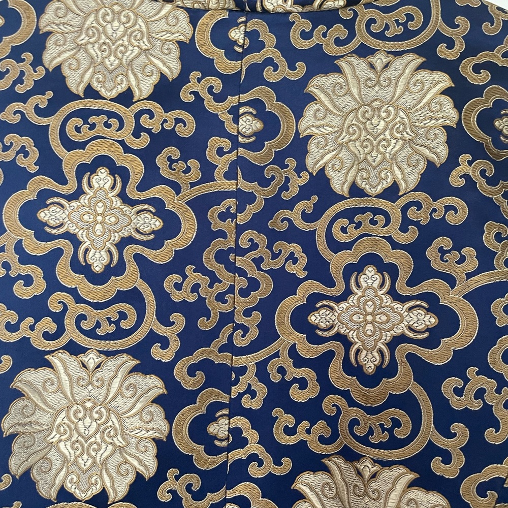 MANDARIN 100% SILK  ROYAL BLUE & GOLD THREAD HAND EMBROIDERED JACKET - Picture 9 of 13